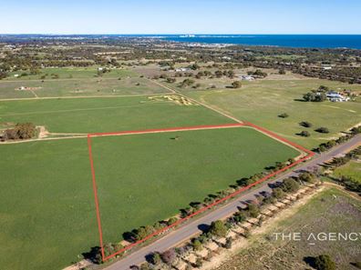 Lot 1, 331 Hall Road, Waggrakine WA 6530