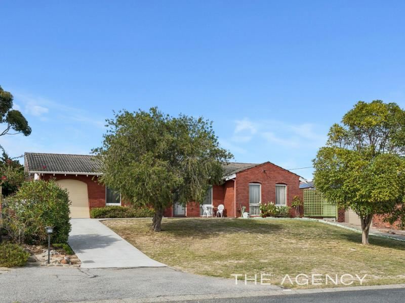 16 Hughes Court, Padbury WA 6025