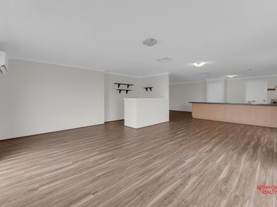 15 Shropshire Crescent, Butler WA 6036