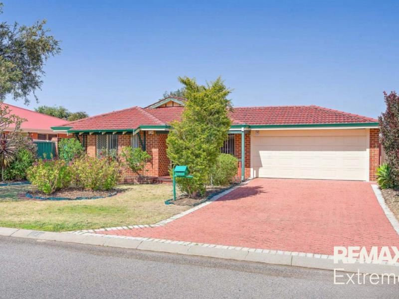 4 Jenniphur Court, Atwell WA 6164