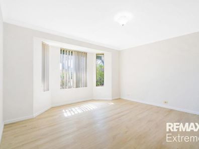 4 Jenniphur Court, Atwell WA 6164