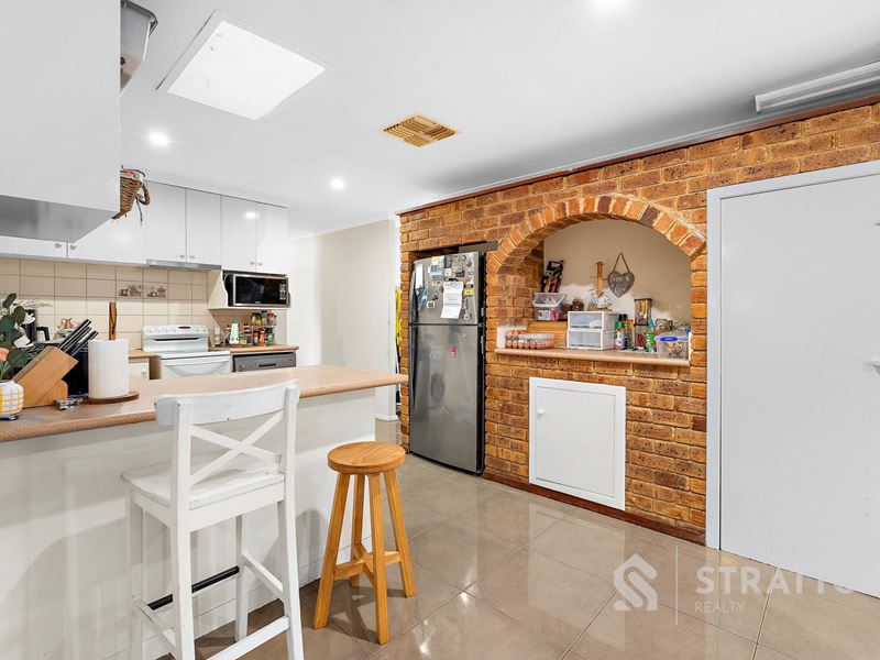 7 Delamere Way, Camillo WA 6111