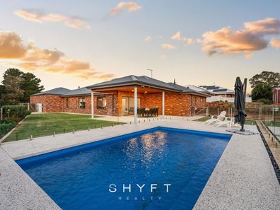 30 Benbecula  Circle, Bedfordale WA 6112