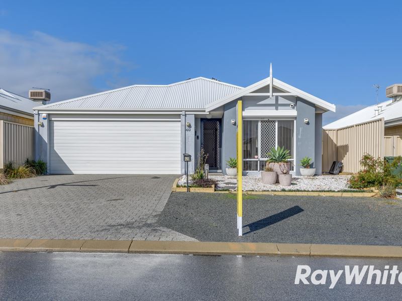40 Sharperton Meander, Dudley Park WA 6210