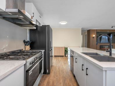 122 Clancy Street, Victory Heights WA 6432