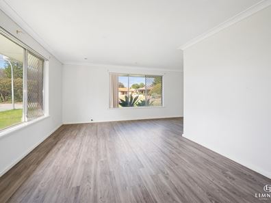 5 Slee Avenue, Kelmscott WA 6111