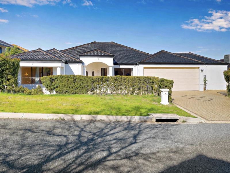 4 Jardee Close, Dianella WA 6059