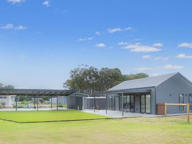 18 Carnaby Crescent, Witchcliffe WA 6286
