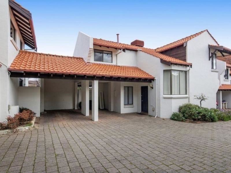 2/52 Robert Street, Como WA 6152
