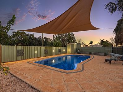 10 Lockyer Crescent, Dampier WA 6713