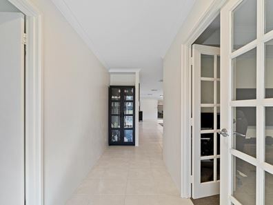 10 Laredo Bend, Port Kennedy WA 6172