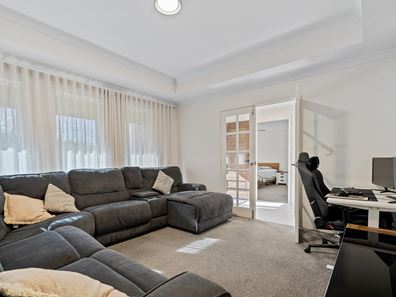 10 Laredo Bend, Port Kennedy WA 6172