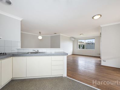 30 Round Hill Drive, Port Kennedy WA 6172