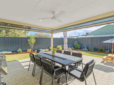 39 Minderoo Crescent, Golden Bay WA 6174