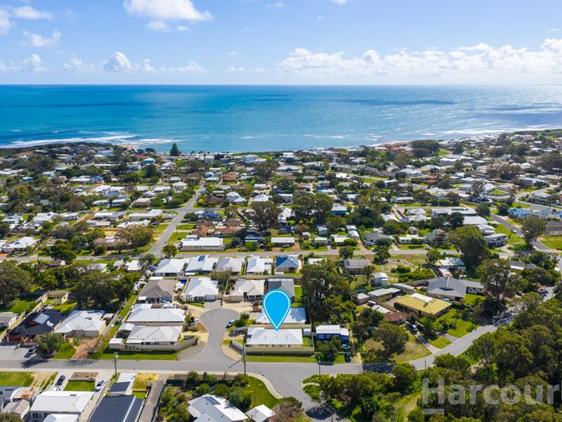 8 Molokai Close, Falcon WA 6210