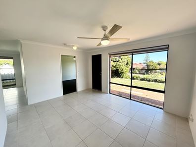 30 Tamarisk Drive, Halls Head WA 6210