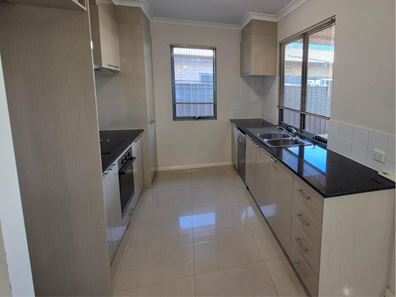 39 Tharnda Road, Baynton WA 6714