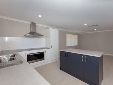 60 Little John Road, Armadale WA 6112