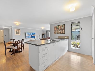 13 Hiscox Crescent, Baldivis WA 6171