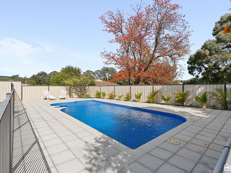 10 Wakehurst Place, Kelmscott