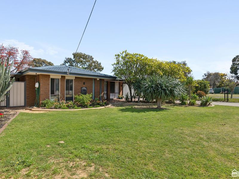 10 Wakehurst Place, Kelmscott WA 6111