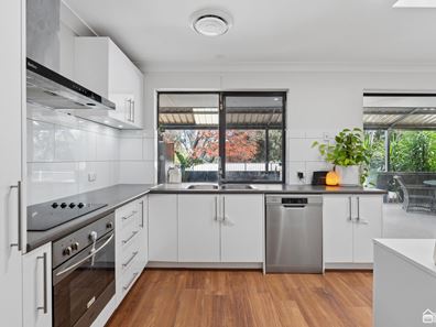 10 Wakehurst Place, Kelmscott WA 6111