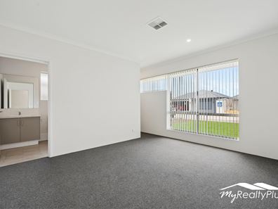 5 Grevillea Rd, Henley Brook WA 6055