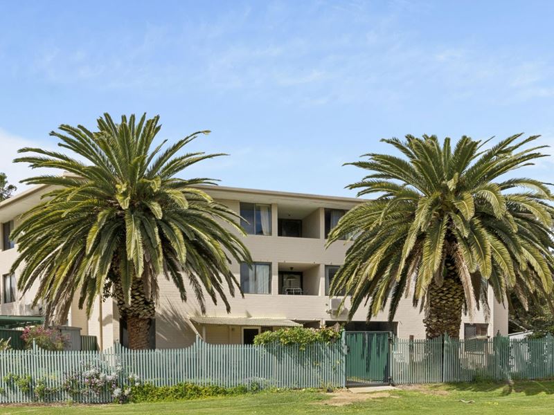 208D/25 Herdsman Parade, Wembley WA 6014