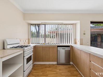 1 Flint Court, Leeming WA 6149