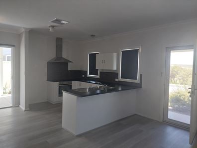 9 Davis Way, Lancelin WA 6044