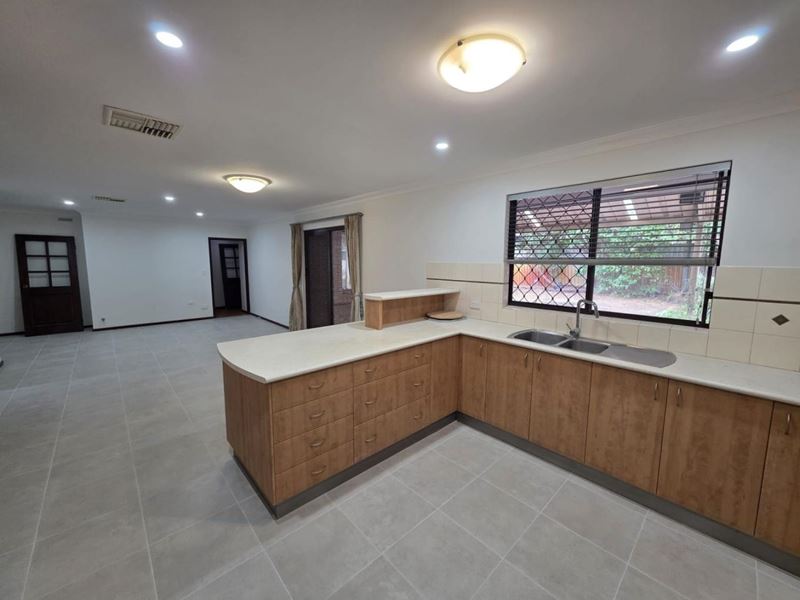35 Littlemore Way, Eden Hill WA 6054