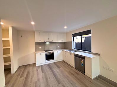 28A Calvert Way, Girrawheen WA 6064