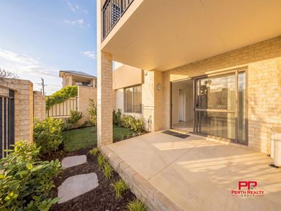 1/86 Moreing Street, Redcliffe WA 6104