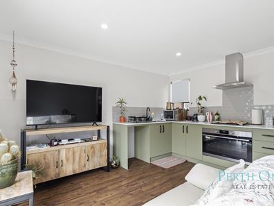 6 Coolwind Way, Treeby WA 6164