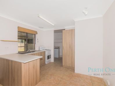2 Lakemba Way, Waikiki WA 6169