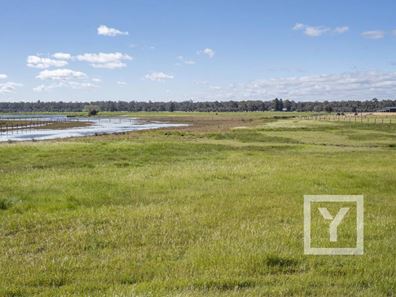 18 Forrest Beach Road, Wonnerup WA 6280