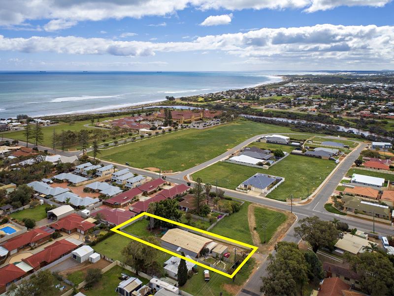 43A &amp; B Charles Street, Bluff Point WA 6530