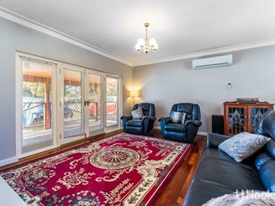 37 Range View Way, Thornlie WA 6108