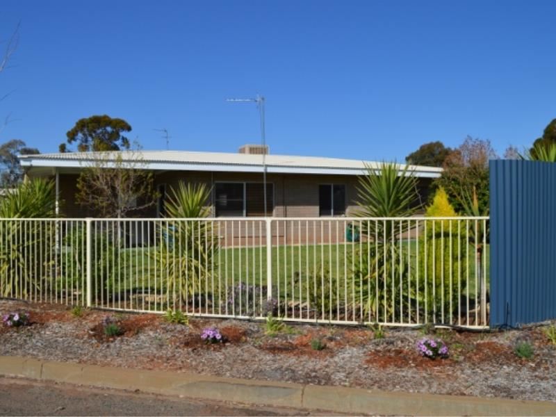 8 Ptilotus Cres, Kambalda West