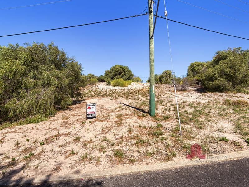 11 Waterway Road, Preston Beach