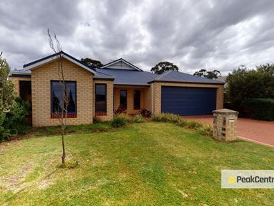 7 Weybridge Drive, Wellard WA 6170