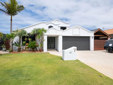 7 Conica Crescent, Hillarys WA 6025