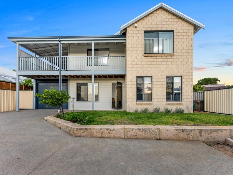 79A Barrington Street, Lake Coogee WA 6166