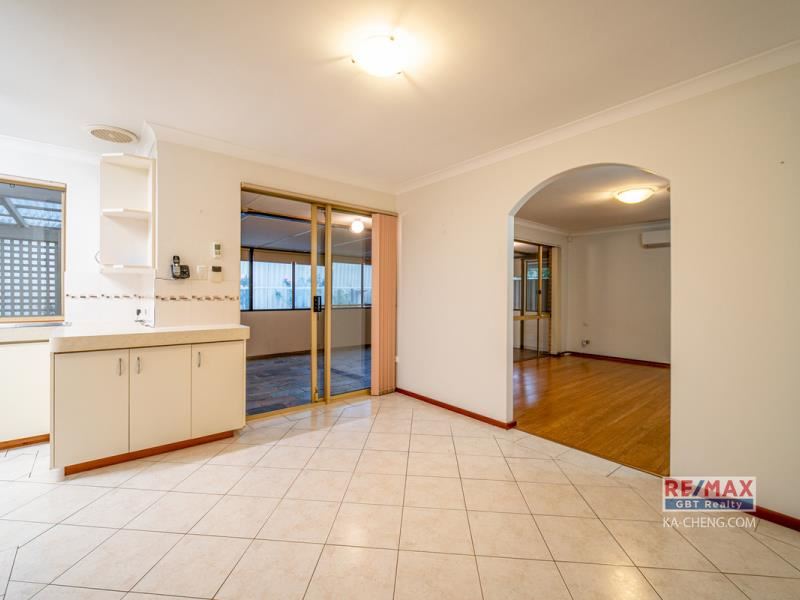 8/11 Mayer Close, Noranda