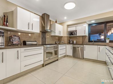 86 Bayport Circuit, Mindarie WA 6030