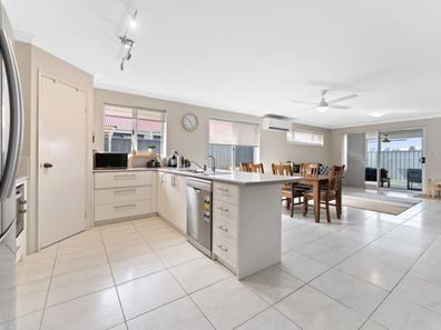 21 Montane Turn, Banksia Grove WA 6031