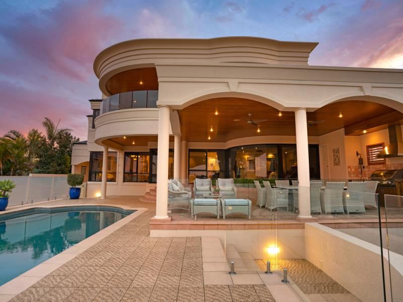 183 Riverton Drive North, Shelley
