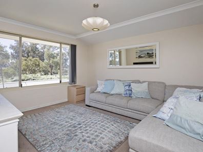 19 Clarendon Circuit, Lakelands WA 6180