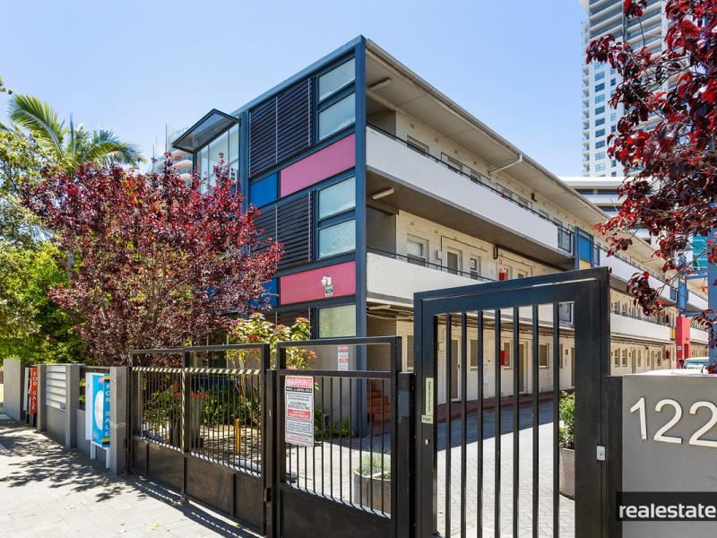 1/124 Terrace Road, Perth