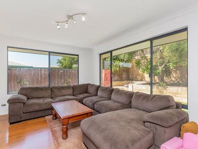 38 Durrington Glade, Clarkson WA 6030